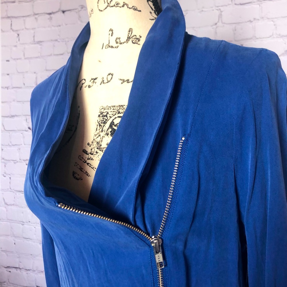 NWT Blue Zipper silk Trouve Jacket size Small